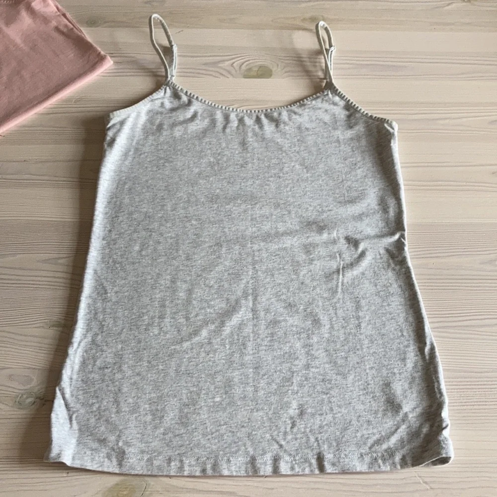 Tank tops bundle - Picture 2 of 6